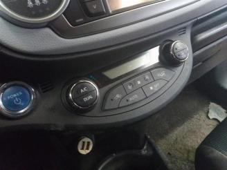 Toyota Yaris Yaris III (P13), Hatchback, 2010 / 2020 1.5 16V Hybrid picture 26