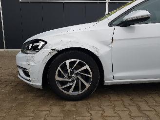 Volkswagen Golf 1.6 TDI Comfortline SOUND-Edition picture 8