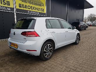 Volkswagen Golf 1.6 TDI Comfortline SOUND-Edition picture 6