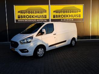 krockskadad bil bedrijf Ford Transit Custom 300 2.0 TDCI L2H2 Trend 2018/4