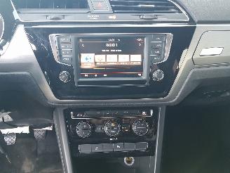 Volkswagen Touran 1.2 TSI Comfortline 7p picture 19