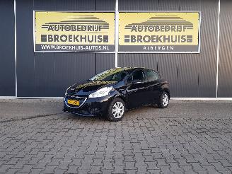 krockskadad bil auto Peugeot 208 1.0 PureTech Access 2015/1