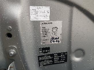 Volvo V-60 2.4 D6 AWD Plug-In Hybrid Pure Limited picture 20