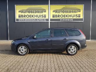 Ford Focus Wagon 1.6-16V Ghia picture 2