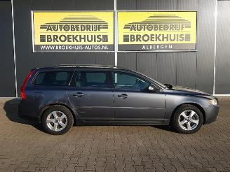 Volvo V-70 2.4D Momentum picture 4
