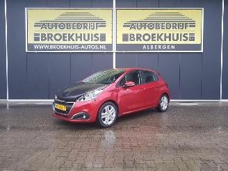 Uttjänta bilar auto Peugeot 208 1.2 PureTech Signature 2019/3