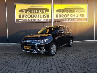 Vrakbiler auto Mitsubishi Outlander 2.4 PHEV Intense 2019/1