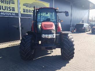 Case  IH FARMALL 105U picture 3