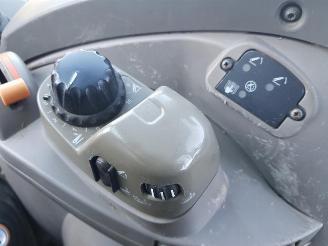 Case  IH FARMALL 105U picture 24