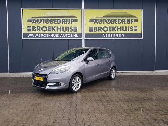 krockskadad bil auto Renault Scenic 1.2 TCe Collection 2013/3