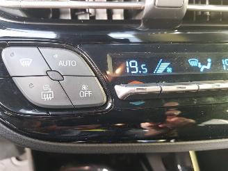Toyota C-HR 2.0 Hybrid TeamNL picture 28
