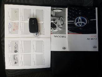 Toyota C-HR 2.0 Hybrid TeamNL picture 32