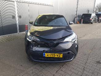 Toyota C-HR 2.0 Hybrid TeamNL picture 3