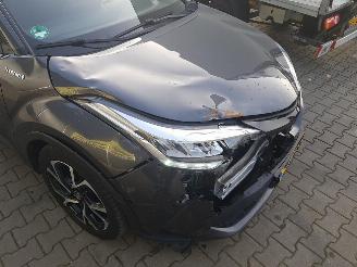 Toyota C-HR 2.0 Hybrid TeamNL picture 10