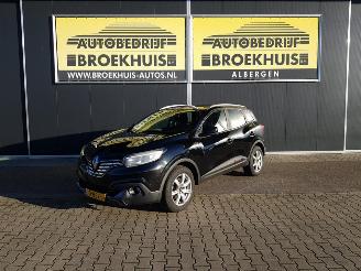 Vaurioauto  passenger cars Renault Kadjar 1.2 TCe Intens 2016/2