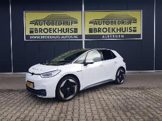 Vaurioauto  passenger cars Volkswagen ID.3 First Max 58 kWh 2020/12