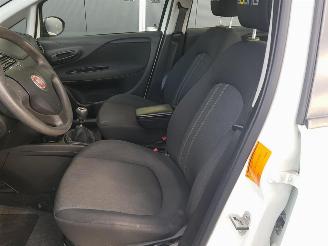 Fiat Punto Evo 0.9 TwinAir Young picture 14