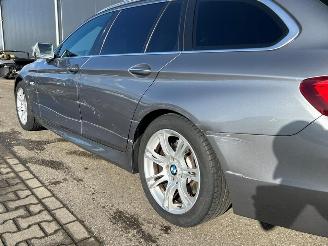 BMW 5-serie Touring 520i picture 11