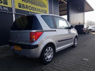 Peugeot 1007 1007 (KM), Hatchback 3-drs, 2004 / 2011 1.4 picture 13