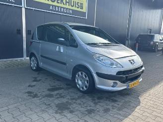 Peugeot 1007 1007 (KM), Hatchback 3-drs, 2004 / 2011 1.4 picture 6