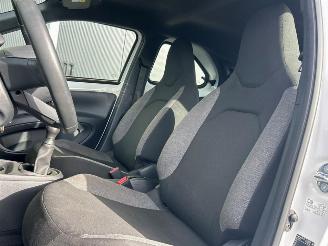 Toyota Aygo X 1.0 VVT-i MT Play picture 15