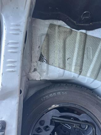 Renault Twingo 1.5 dCi Dynamique picture 12