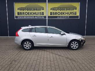 Volvo V-60 2.0 D4 Momentum picture 4