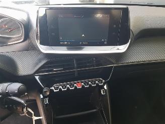 Peugeot 208 1.2 PureTech Active Pack picture 23