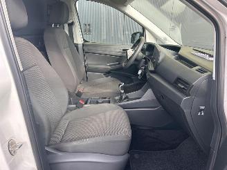 Volkswagen Caddy Cargo Maxi 2.0 TDI Economy Business picture 16
