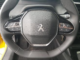 Peugeot 208 1.2 PureTech Allure Pack picture 19