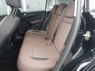 Peugeot 2008 1.2 VTi Active Pack Premium Automatic picture 14