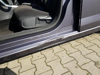 Volkswagen Polo 1.0 TSI Life picture 10
