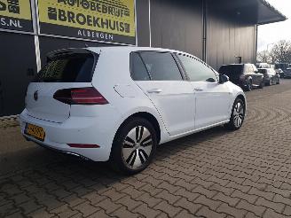 Volkswagen e-Golf e-Golf picture 7