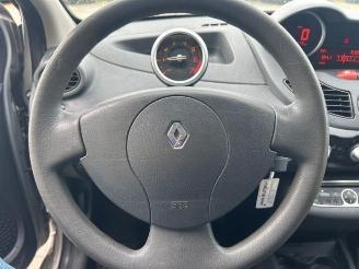 Renault Twingo Twingo II (CN), Hatchback 3-drs, 2007 / 2014 1.2 16V picture 19
