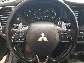 Mitsubishi Outlander 2.2 DI-D Instyle 4WD 7-persoons picture 16
