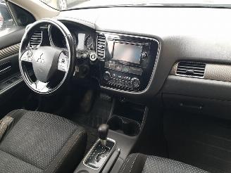 Mitsubishi Outlander 2.2 DI-D Instyle 4WD 7-persoons picture 15