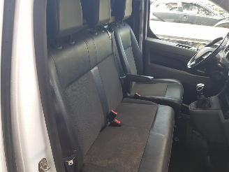 Peugeot Expert 2.0 BlueHDI 120 Standard Asphalt picture 19