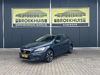 Schadeauto Volvo V-40 Cross Country 1.5 T3 Polar+ Luxury 2019/1