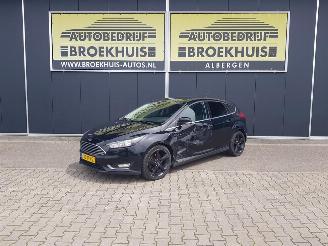 skadebil auto Ford Focus 2.0 TDCI Titanium 2016/6