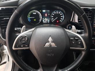 Mitsubishi Outlander 2.0 PHEV instyle picture 16