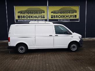 Volkswagen Transporter 2.0 TDI L2H3 Highline Koelwagen picture 4