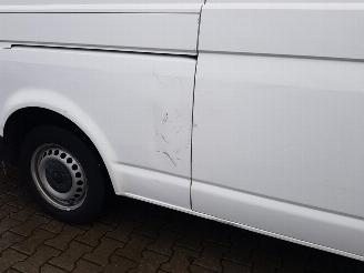 Volkswagen Transporter 2.0 TDI L2H3 Highline Koelwagen picture 31
