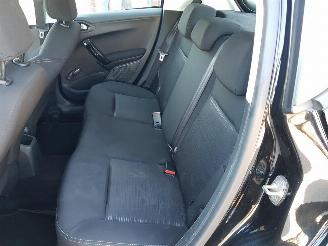 Peugeot 208 1.0 PureTech Access picture 14
