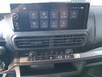 Toyota Proace Worker 1.5 D-4D L2 Navigator picture 19