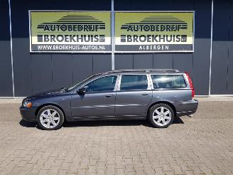 Volvo V-70 2.4 D5 picture 2