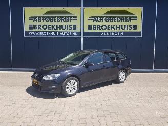 Damaged car Volkswagen Golf 1.6 TDI Highline DSG 2015/3