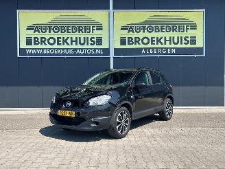 krockskadad bil auto Nissan Qashqai 2.0 360 2013/7