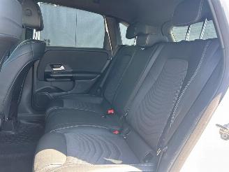 Mercedes B-klasse 200d picture 12