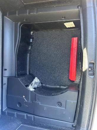 Volkswagen Passat Variant 1.6 TDI BlueMotion Executive Edition picture 23