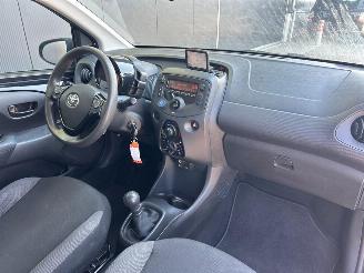 Toyota Aygo 1.0 VVT-i x-fun picture 15